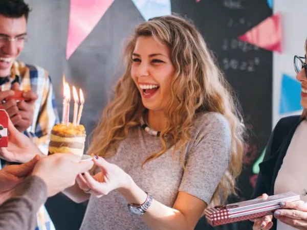 En este momento estás viendo Descubre el regalo perfecto para sorprender a tu amiga ¡y robarle una sonrisa! Encuentra aquí las mejores ideas