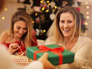 Lee más sobre el artículo Descubre el regalo perfecto para tu amiga en Navidad y sorpréndela como nunca antes