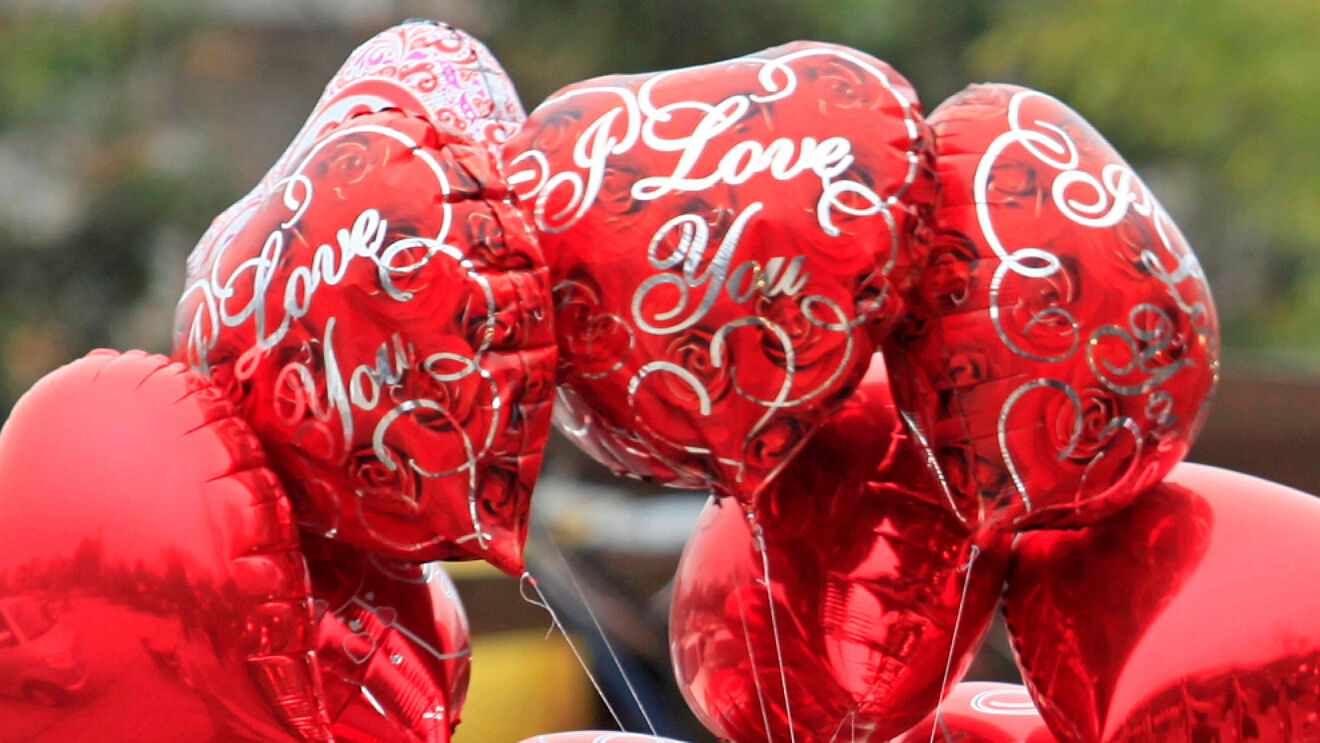 En este momento estás viendo Descubre la sorprendente respuesta que te hará brillar cuando alguien te dice ‘Te amo’ – Joyas exquisitas para expresar tu amor