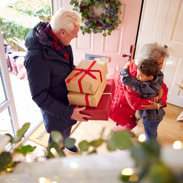 Lee más sobre el artículo Descubre los regalos más emocionantes para sorprender en el día del nieto. ¡No podrás resistirte a nuestras ideas únicas y especiales!