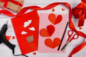 Lee más sobre el artículo El Arte de Regalar: 15 Ideas para Enamorar en San Valentín